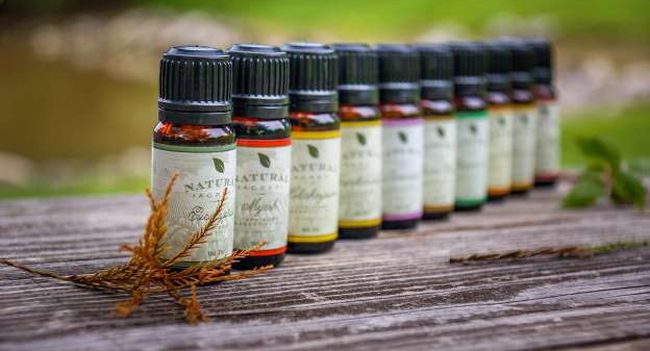 bouteilles huiles essentielles cellulite