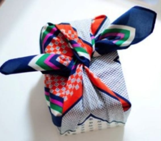 emballage cadeau foulard vintage