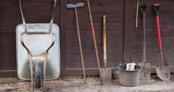 wd40 entretien manche bois outils jardin